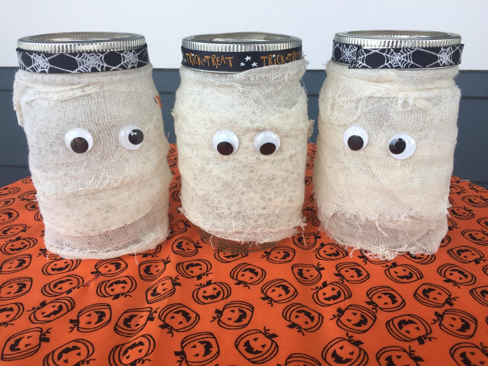 Mason Jar Mummy Lanterns